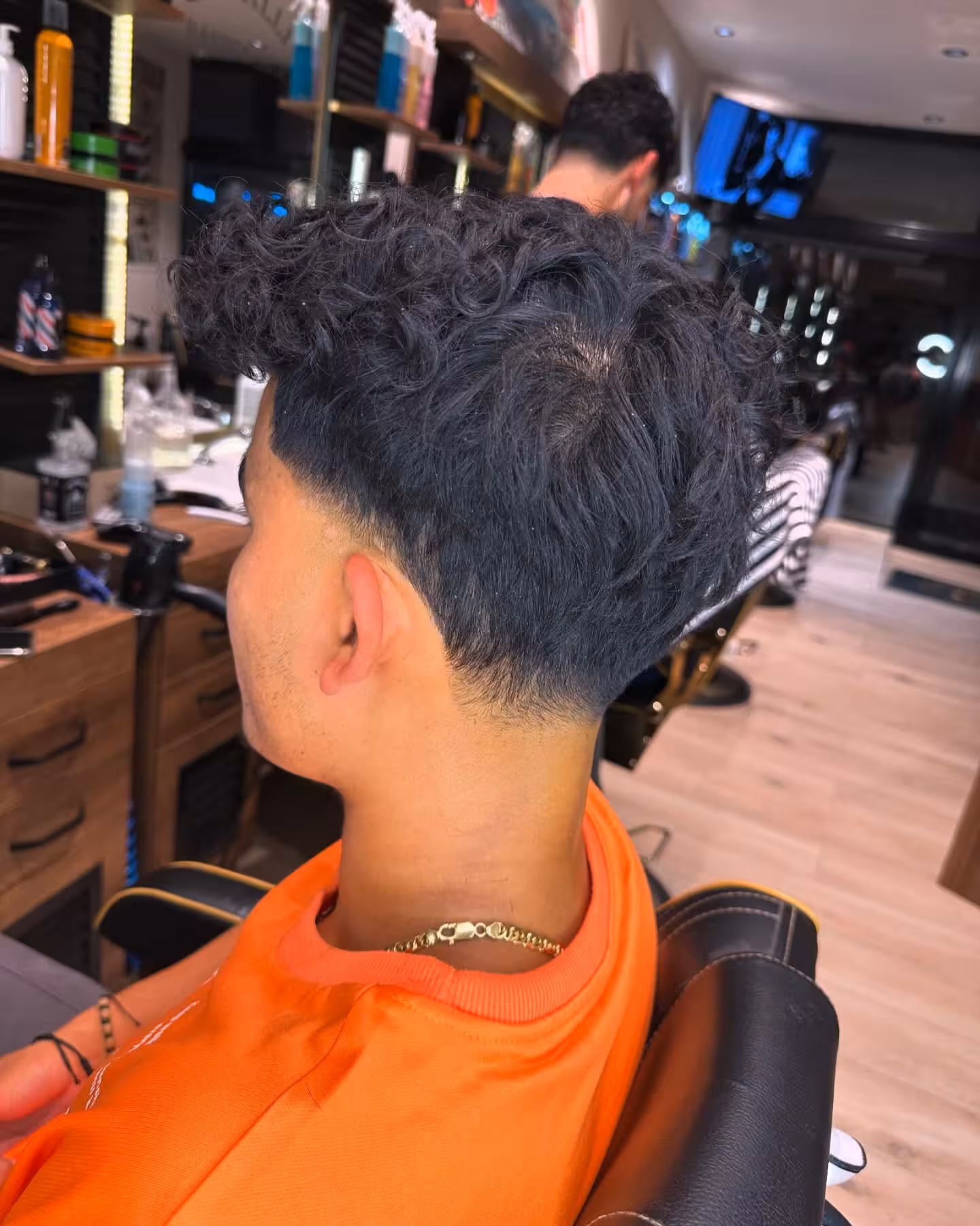 Coupe de cheveux moderne 1